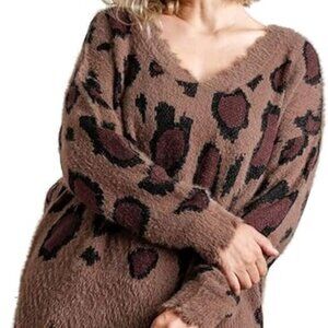 UMGEE fuzzy leopard print sweater